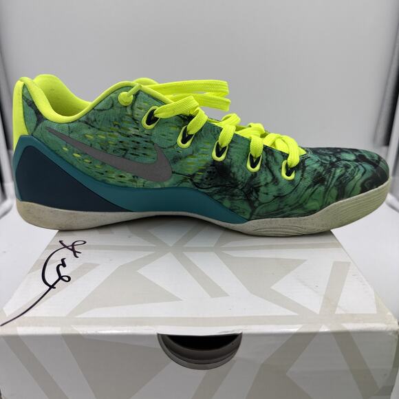 Size 10 - Nike Kobe 9 EM Easter main image 6